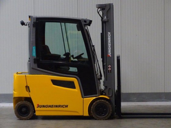 2017年永恒力EFG316电动四轮叉车