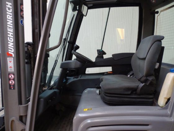 2017年永恒力EFG316电动四轮叉车