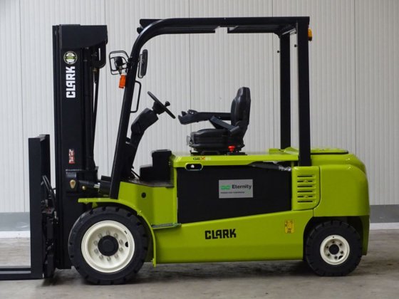2023 Clark GEX50 电动四轮叉车