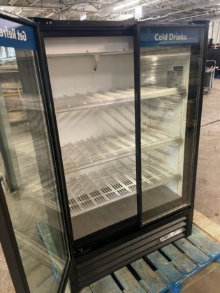 True Visual True Visual Merchandiser Slim Line Refrigerator with Swing Door in ...
