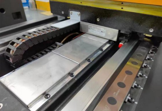 HMU-600NC 加工中心设备 高速 5 轴数控立式加工中心