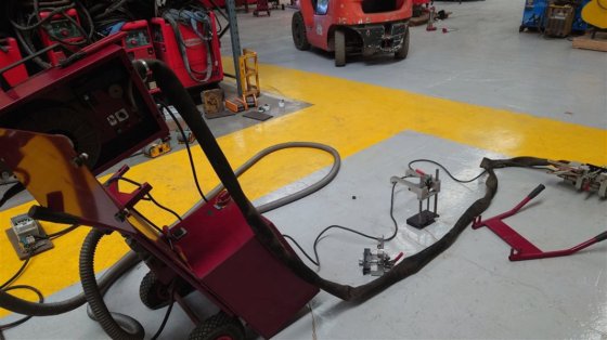 轨道式 MIG 焊机，Schmidgruber 机械制造公司的焊接设备