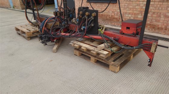 中银西屋型材机