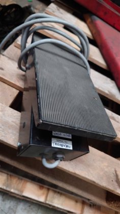 TIG脚踏控制器和遥控器，多种品牌焊接设备