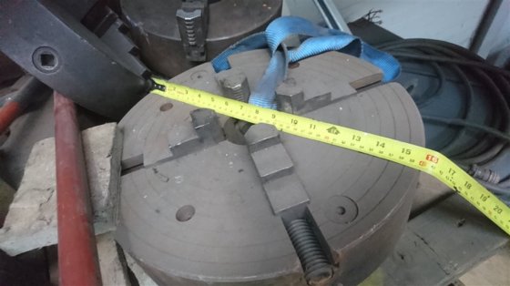 用于夹持焊接件定位器的卡盘