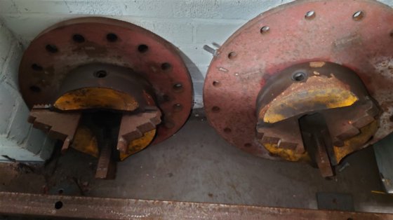 用于夹持焊接件定位器的卡盘