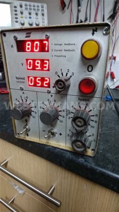 伊萨 PEG1 立柱和吊杆