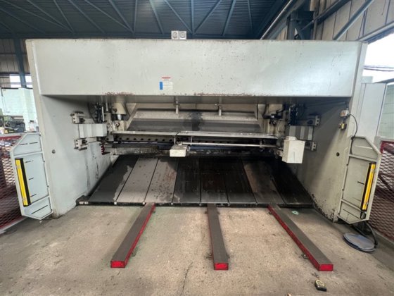 摩根拉什沃斯 HSV CNC 4100/20 机床