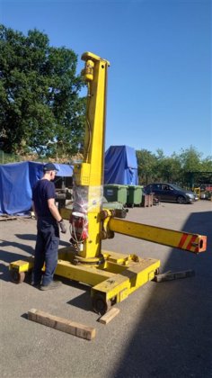 伊萨 MK 立柱和吊杆