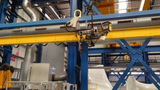 伊萨行进速度 横梁滑架 立柱和吊杆