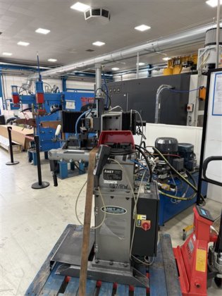 AMET 精密缝焊机采用 Miller TIG 技术