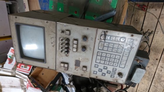 伊萨数控控制装置和切割备件型材机