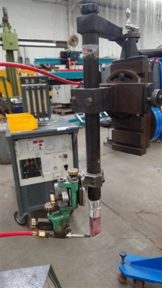 博德 PCB 柱和吊杆