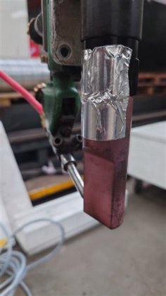 博德 PCB 柱和吊杆