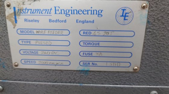 博德 PCB 柱和吊杆