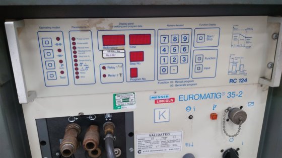 博德 PCB 柱和吊杆