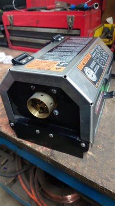 林肯 AutoDrive MIG 焊接设备