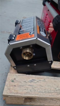 林肯 AutoDrive MIG 焊接设备