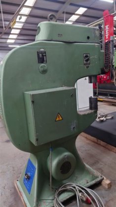 Eckold KF 460 牛皮纸成型机机床