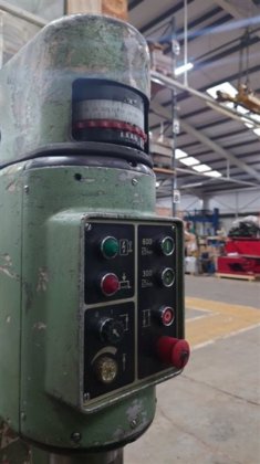 Eckold KF 460 牛皮纸成型机机床