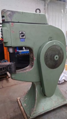 Eckold KF 460 牛皮纸成型机机床