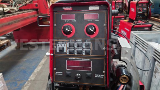 林肯 Powerwave MIG 焊接设备