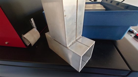 光纤激光焊接机 1.5kw，双摇摆头，带进料 220V 特殊焊接应用