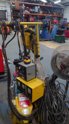 伊萨A6立柱和吊杆