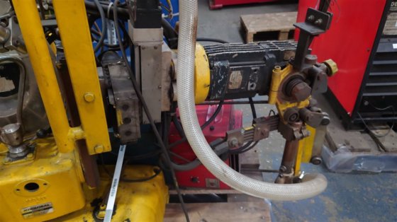 伊萨A6立柱和吊杆