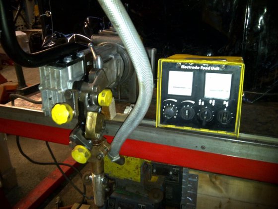 伊萨A6立柱和吊杆