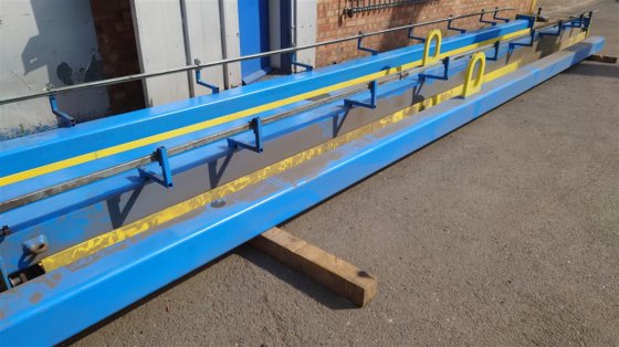 伊萨行进速度 横梁滑架 立柱和吊杆