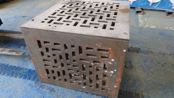 铸铁箱形台设置 床身特殊焊接应用