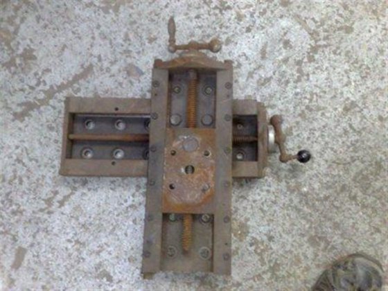 伊萨A6立柱和吊杆