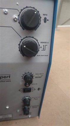 交直流焊接设备的自动冷丝氩弧焊送丝装置