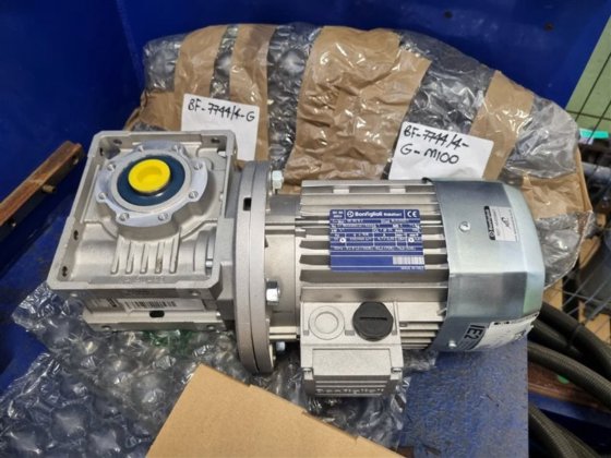 VBC 焊接车床机械和等离子切割设备