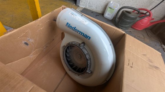 尼德曼萃取设备