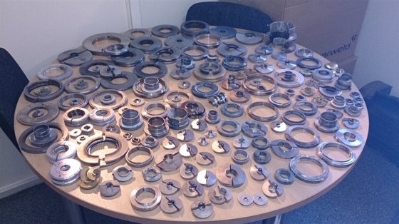 AMI 夹头轨道焊接设备