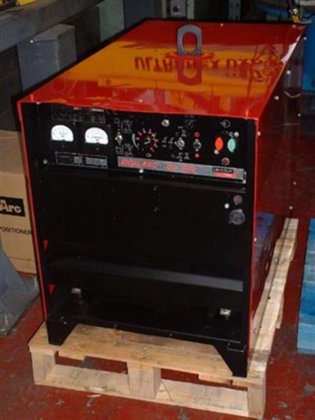 林肯 Idealarc 600 MIG 焊接设备