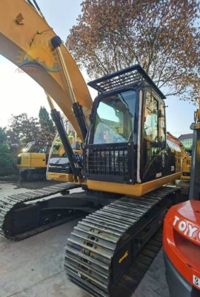 2020 CAT 320D2