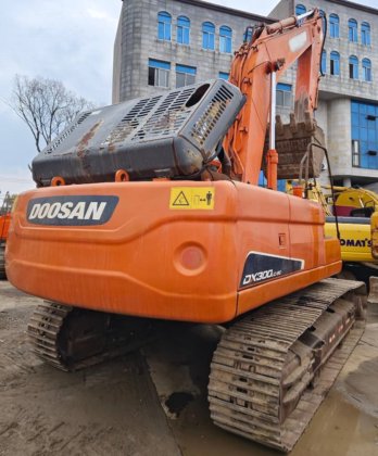 2017 Doosan DX 300 LC