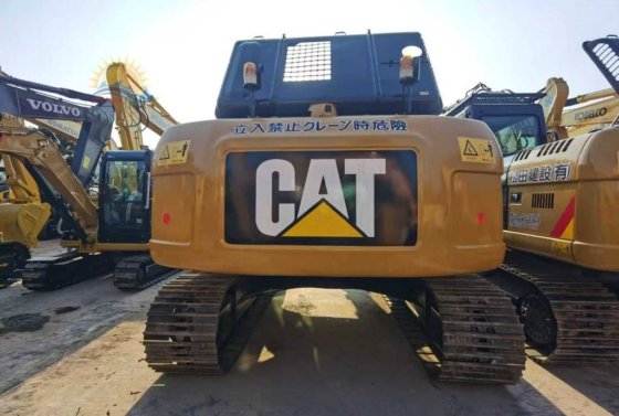 2020 CAT 320 D L