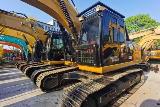 2020 CAT 320 D L