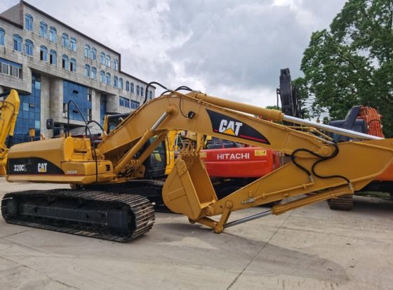 2020 CAT 320 C L