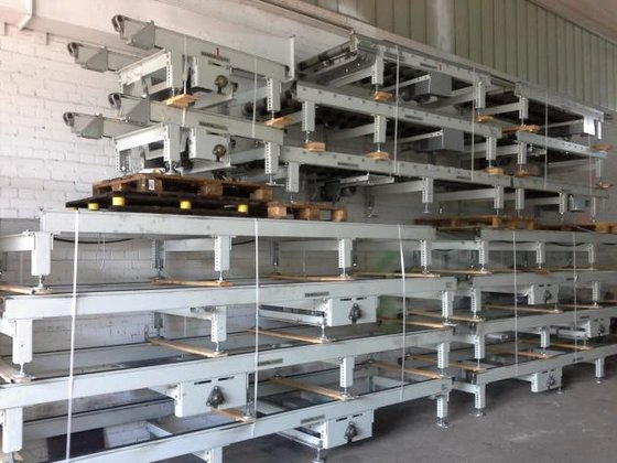 2006 Siemens Dematic pallet handling
