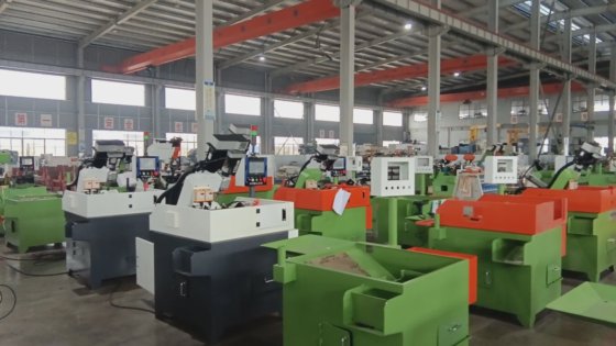 全自动卧式钻孔螺母攻丝机