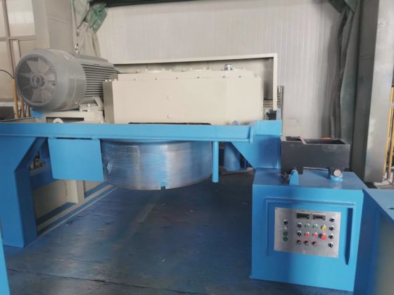 倒立式钢铁名牌拉丝机