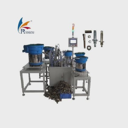 Machine d'assemblage automatique de boulons