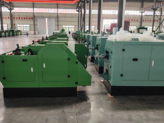 彩虹牌自动螺丝头机自动送料系统，适用于汽车零部件行业