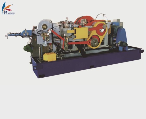 Machine de fabrication de boulons