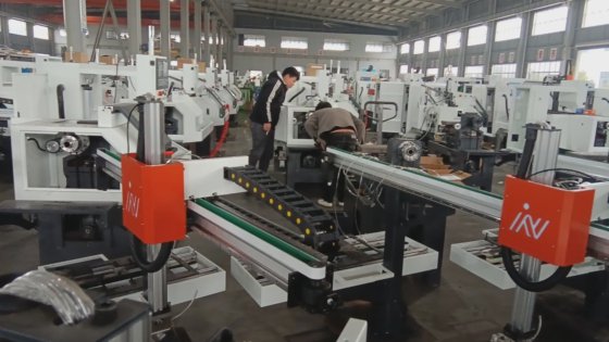 六角ナットとフランジナット用の振動ボウルフィーダータッピングマシン